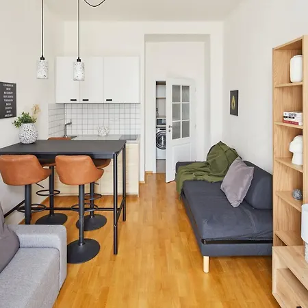 Cozy Studio In New Town By Days Apartamento Praga